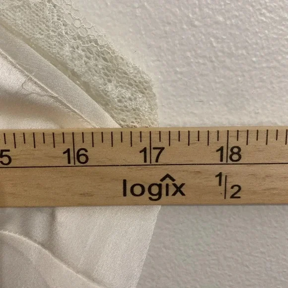 Abercrombie & Fitch Womens Lace Trim Camisole Small Soft White Cropped Feminine - Picture 9 of 12